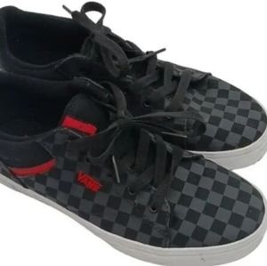 Vans Seldan Checkerboard Black with red  Size 6 youth Skate Shoes